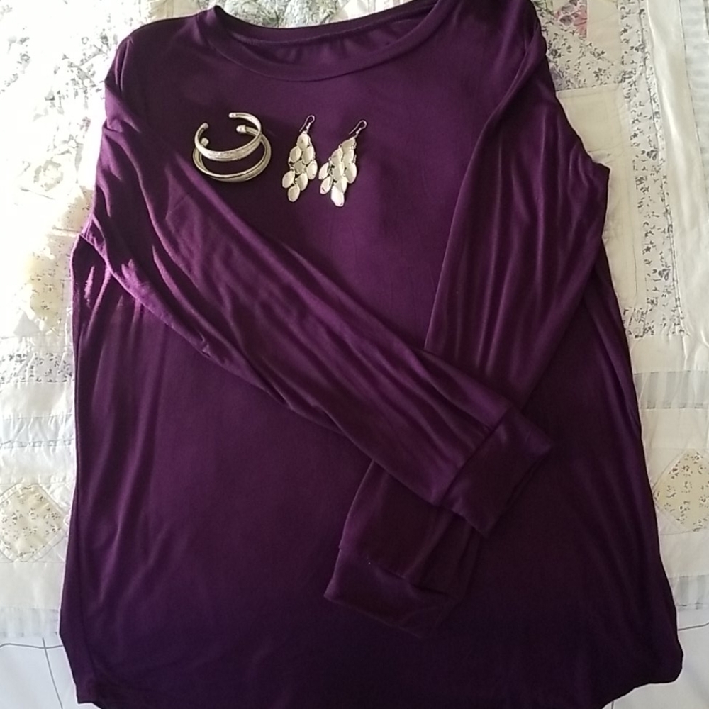 NWOT. XL Plum Tunic.